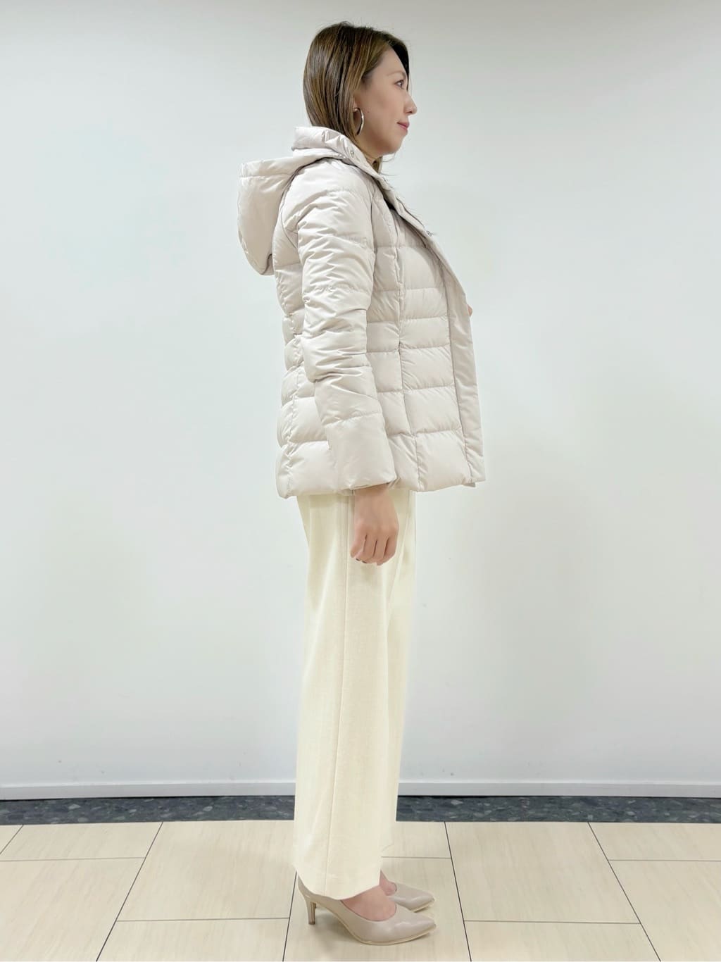 Annaさんの「COUP DE CHANCE｜【FP800保温性◎／抗菌防臭／手洗い可】ミドル丈ダウンコート」を使ったコーディネート