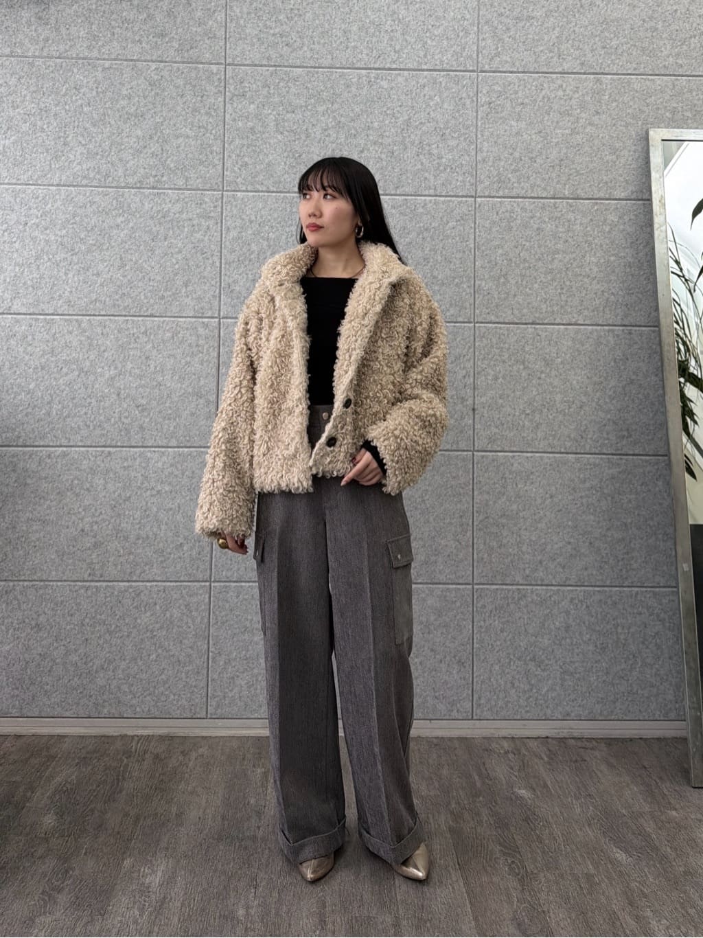 rinaさんの「INDIVI｜【再入荷】アシメオフショルニット」を使ったコーディネート