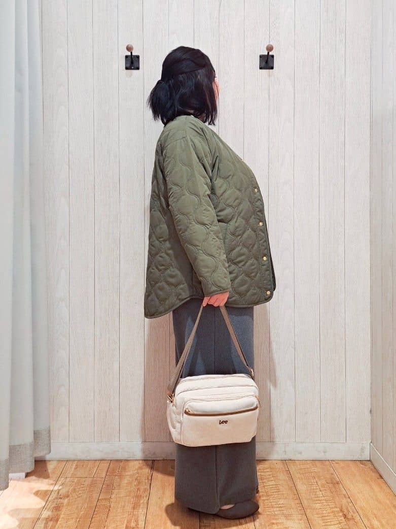 kotomiさんの「SHOO･LA･RUE｜【S-LL/洗濯機可】ふわふわがやみつきになる柔らかさ スウェットライクロゴニット」を使ったコーディネート
