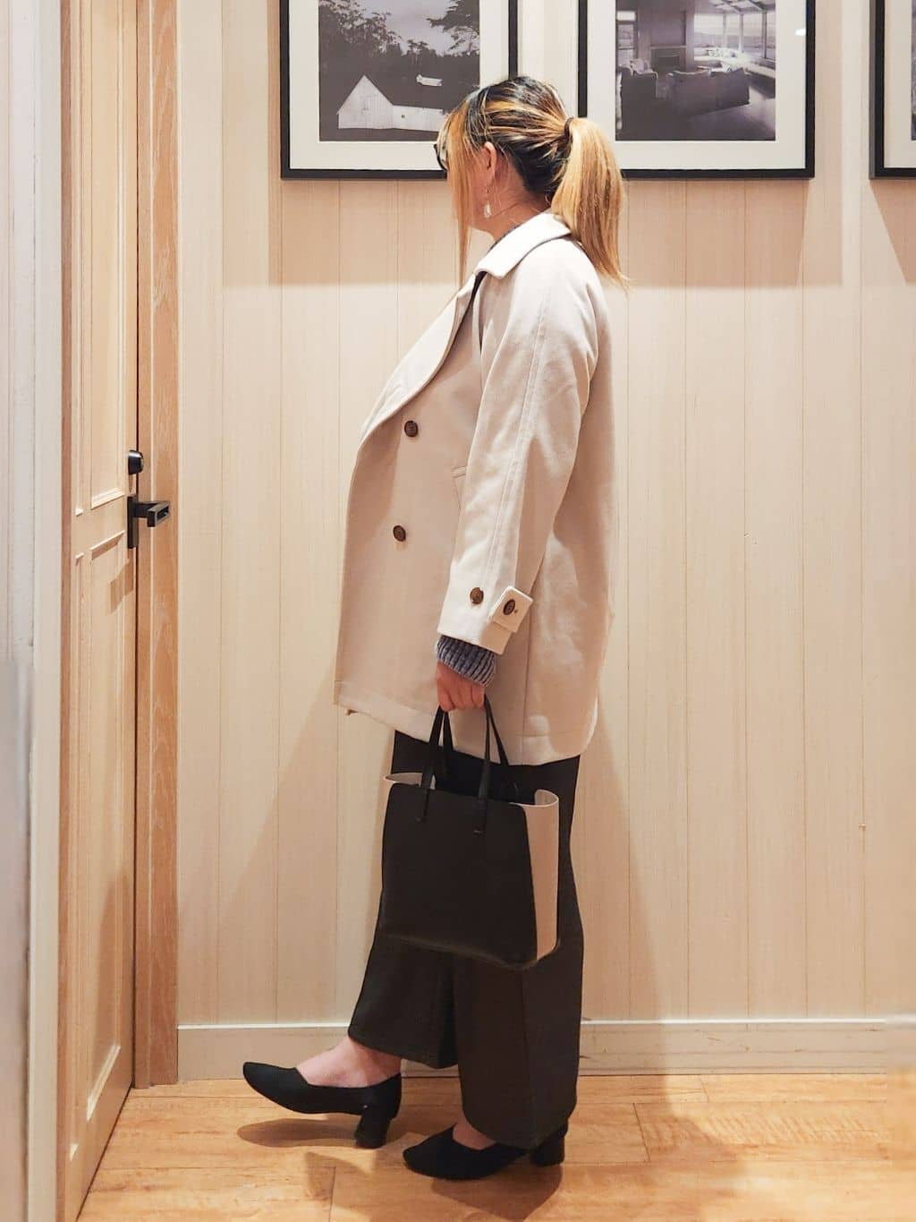 れーやんさんの「SHOO･LA･RUE｜【高レビュー】デニム見え 裏起毛ワイドパンツ」を使ったコーディネート