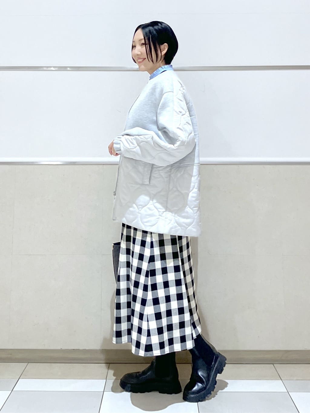 eriko さんの「Dessin｜ウールカシミヤVネック」を使ったコーディネート