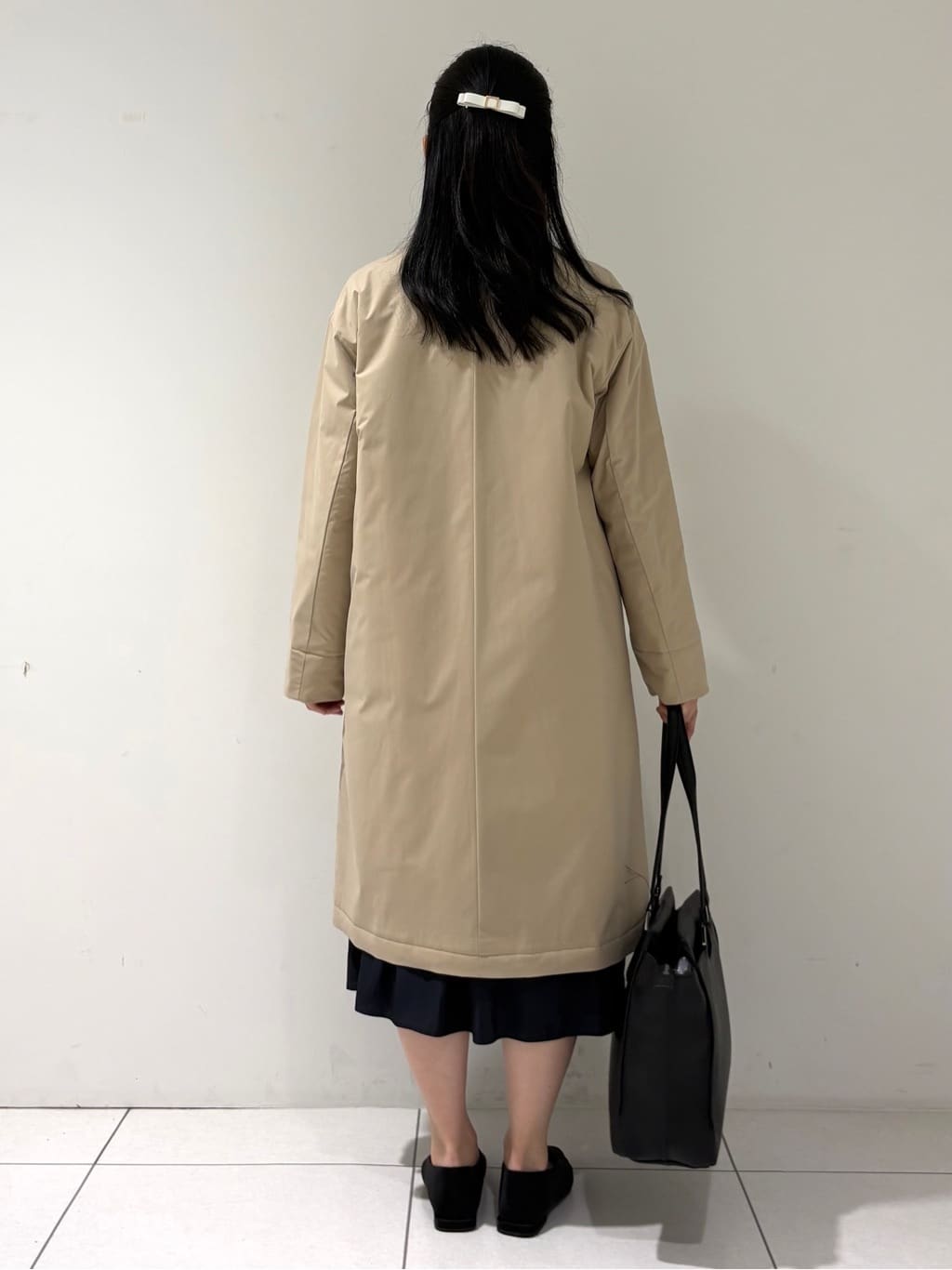 momokoさんの「INDIVI｜【超軽量／蓄熱】ライトパフチェスターコート」を使ったコーディネート