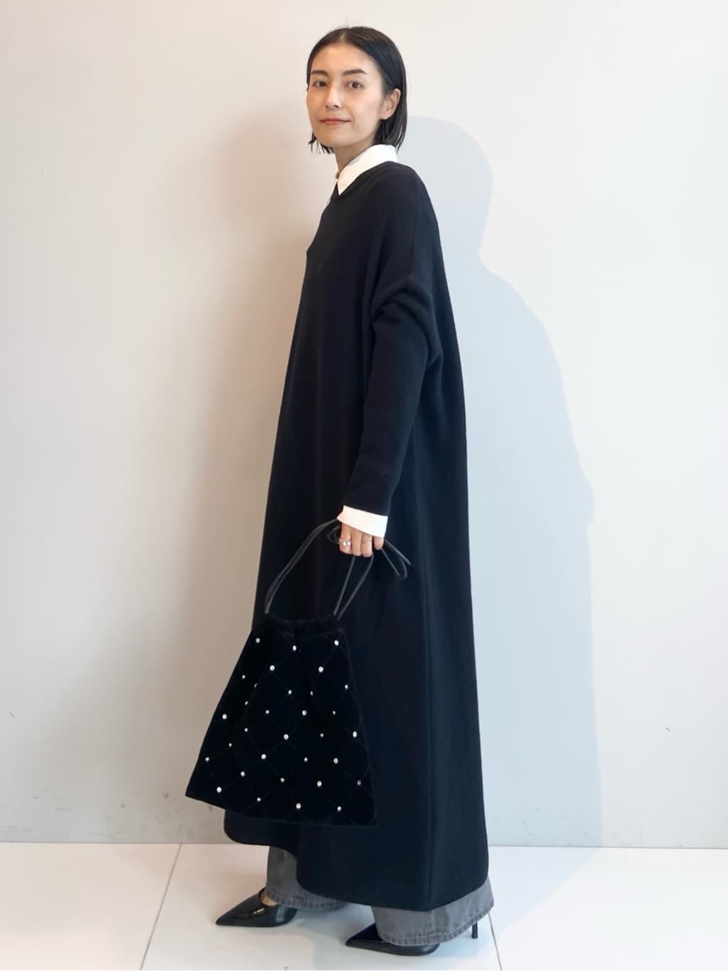 AYAさんの「UNTITLED｜【ロング丈/ゆったりシルエット】テントライン ニットワンピース」を使ったコーディネート