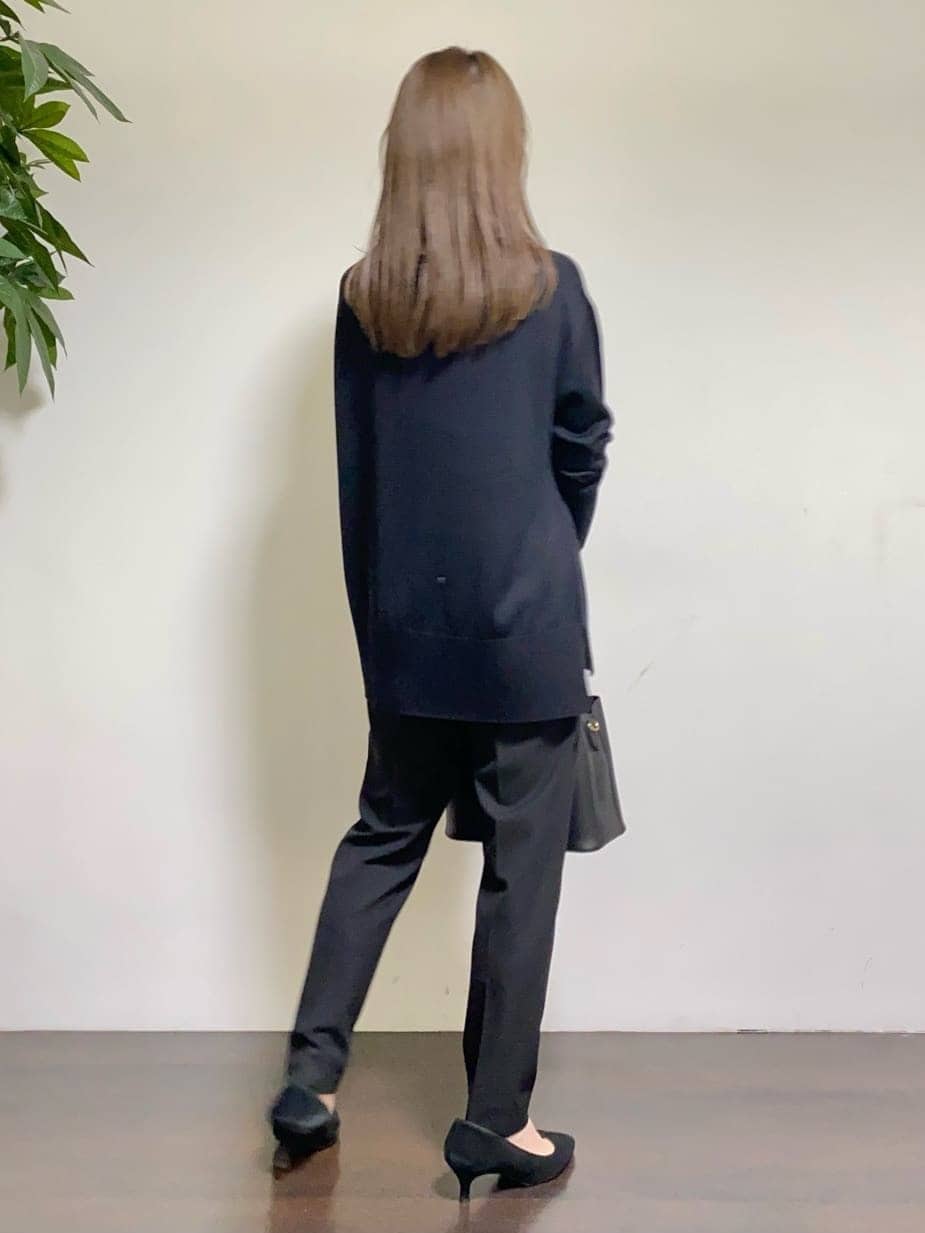 tomoさんの「UNTITLED｜【8色展開/体型カバー】魅せるタイムレスニット」を使ったコーディネート