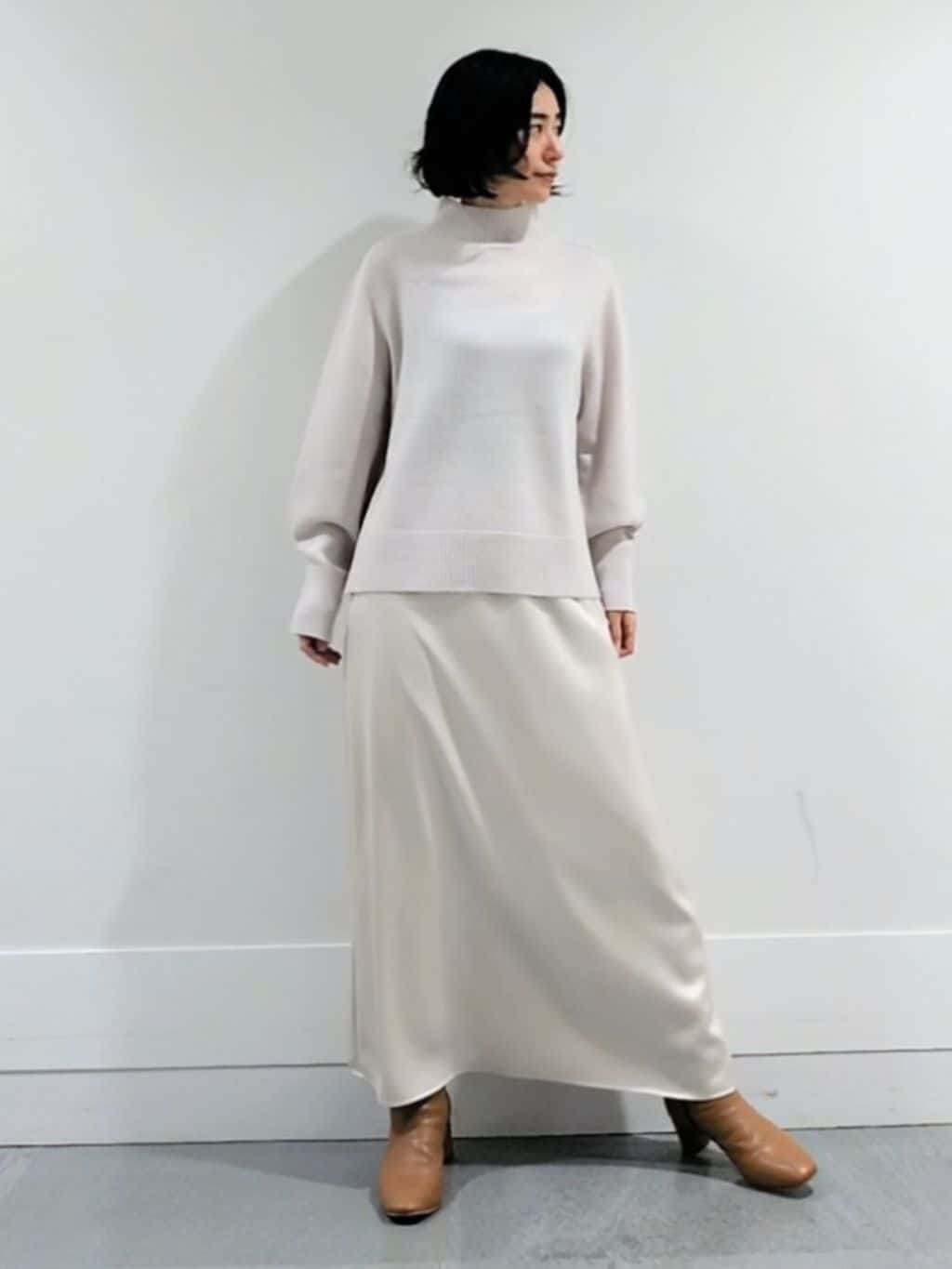 ミズタさんの「UNTITLED｜【ミディ丈/軽やか】セミラグランリバー コート」を使ったコーディネート