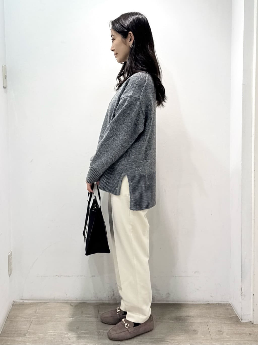 yuicciさんの「OPAQUE.CLIP｜ウォームタッチ テーパードパンツ【洗濯機洗OK／ストレッチ】」を使ったコーディネート