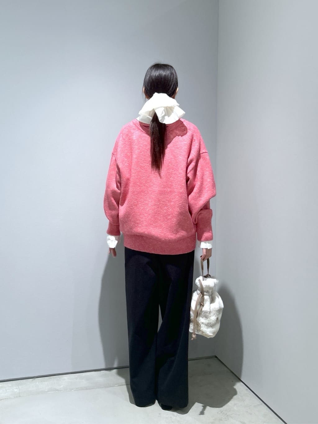 Renoさんの「INDIVI｜【再入荷】レイヤーネックメランジラメニット」を使ったコーディネート