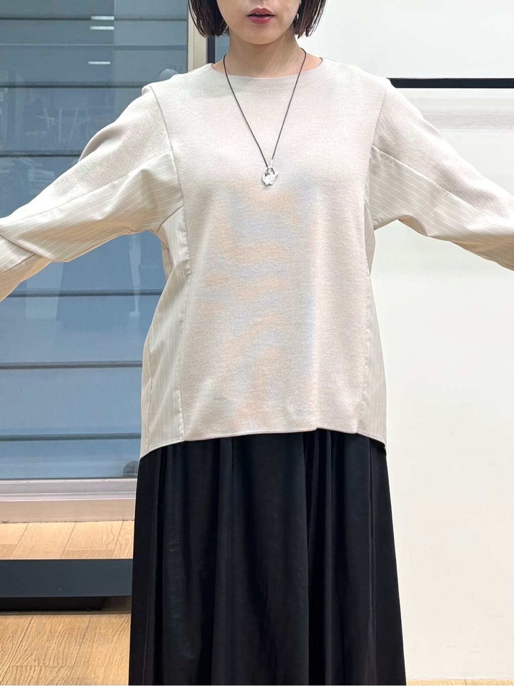 asamiさんの「INDIVI｜【洗える／選べる8色】トーンアップニット」を使ったコーディネート