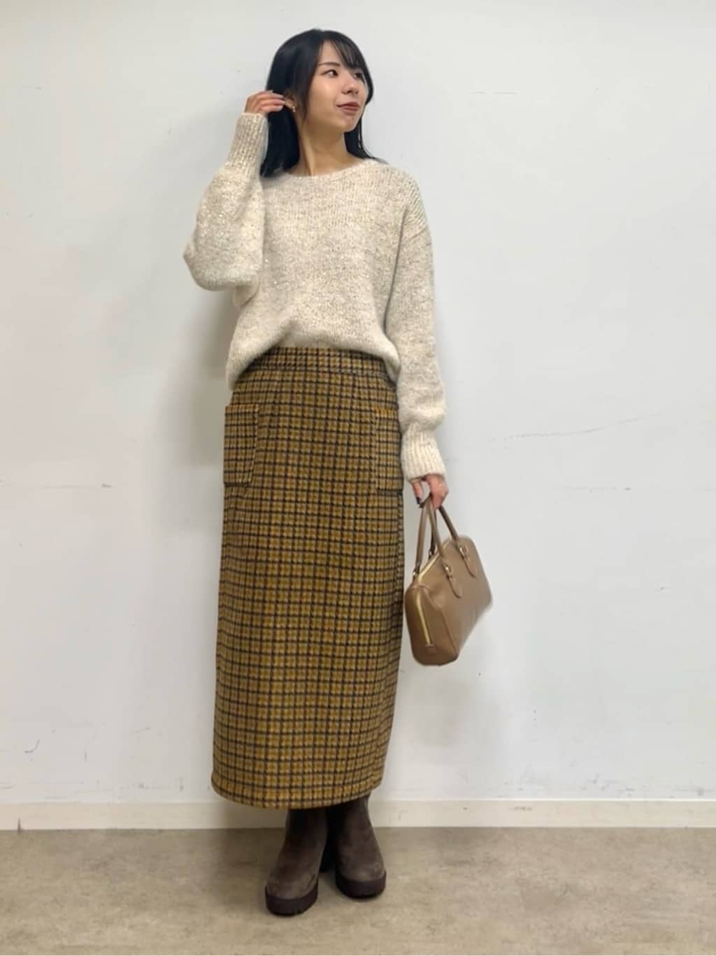 cotaniさんの「SHOO･LA･RUE｜【洗濯機可/S-LL】上品にキラリと華やぐ スパンコールニット」を使ったコーディネート