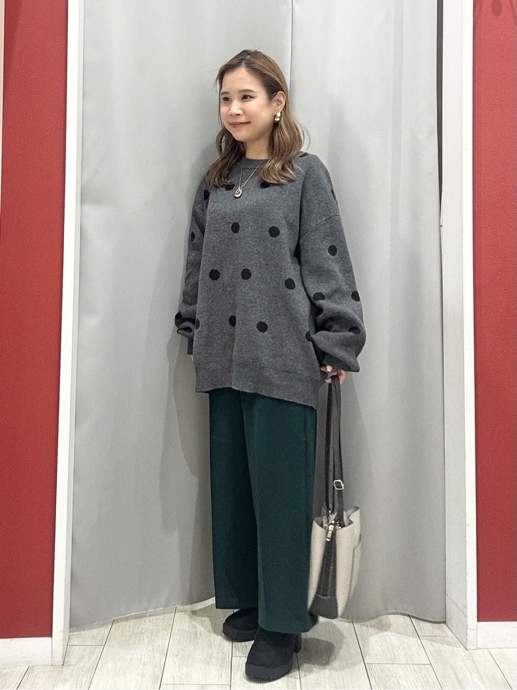 shioさんの「SHOO･LA･RUE｜【撥水/洗える】ショートフーディーダウン」を使ったコーディネート