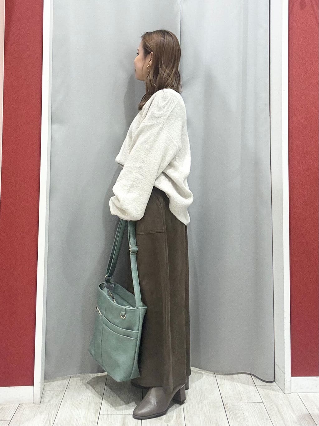 shioさんの「SHOO･LA･RUE｜【S-LL】きらっと華やぐ　大人のスパンコールニット」を使ったコーディネート