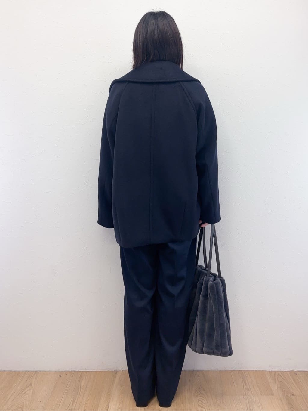 Takeさんの「OPAQUE.CLIP｜カシミヤブレンドウールミドルピーコート」を使ったコーディネート