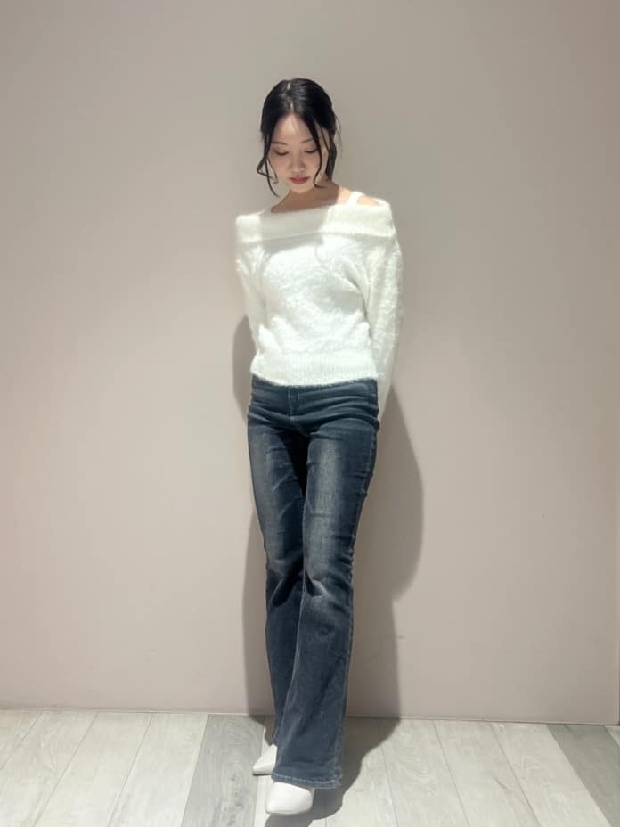 kaaさんの「ESPERANZA｜ジュエルヒールショートブーツ」を使ったコーディネート