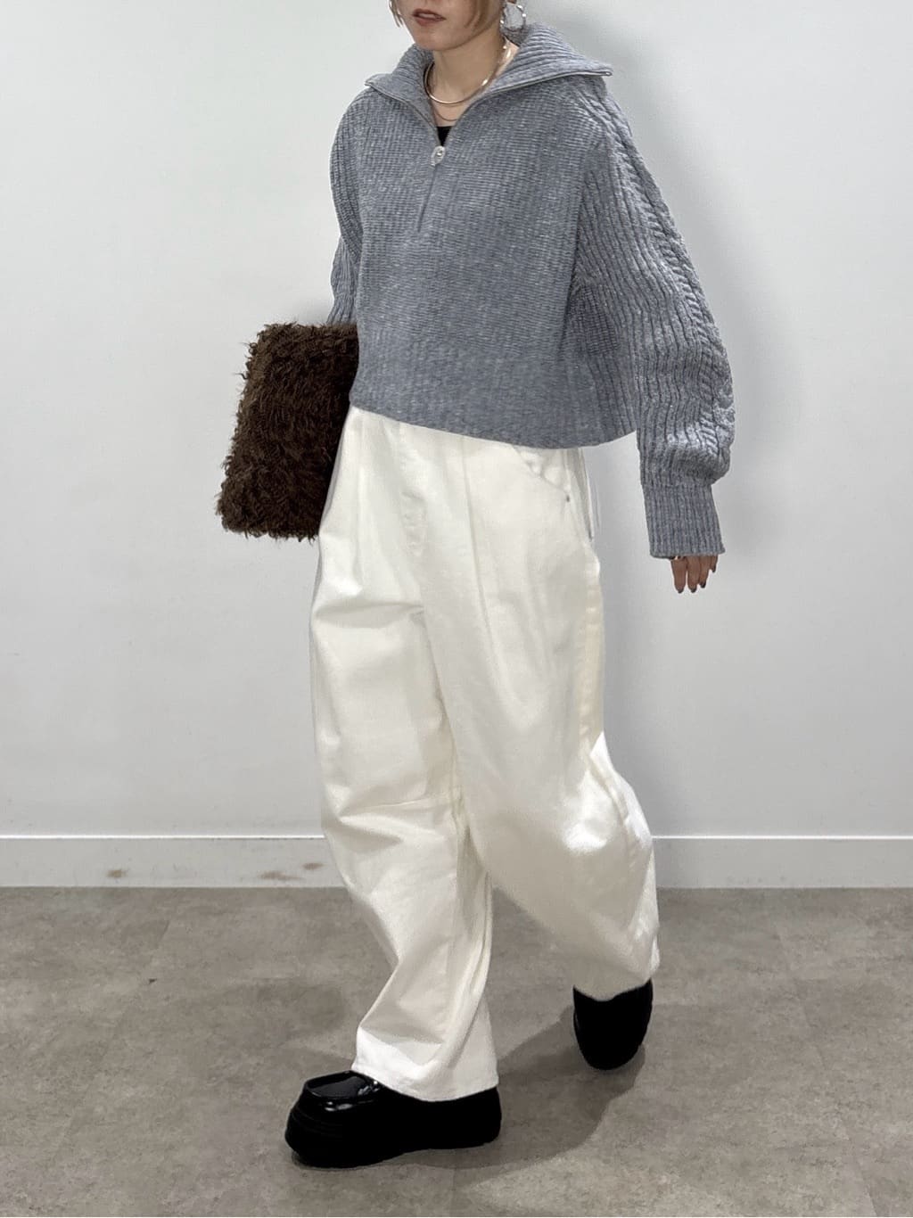 kotakiさんの「INDIVI｜バレルデニムパンツ」を使ったコーディネート