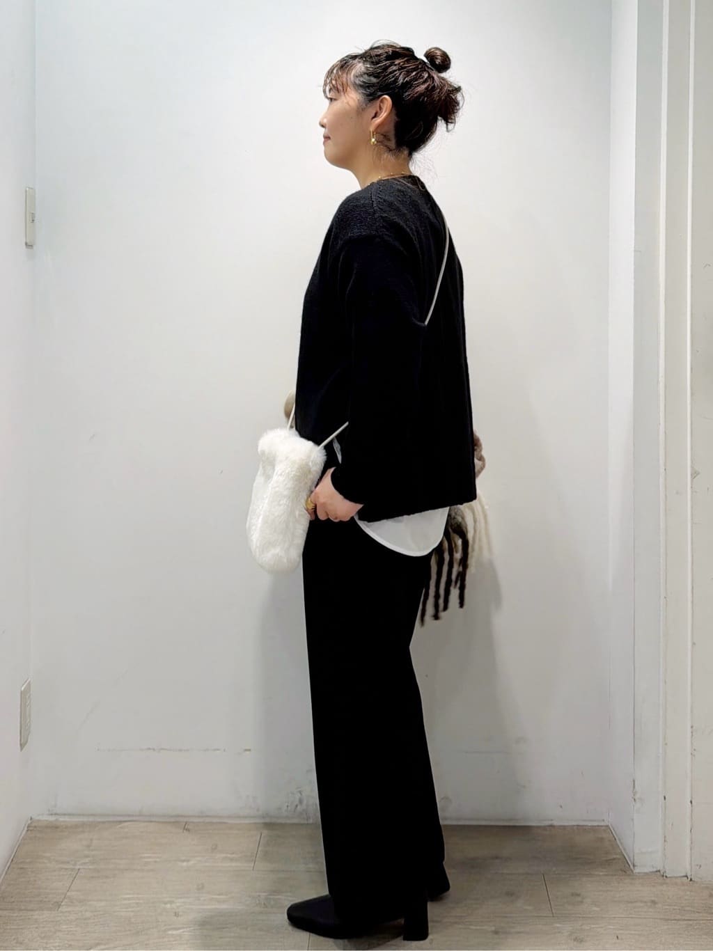 sumicaさんの「OPAQUE.CLIP｜リラクシークルーネックニット【洗濯機OK】」を使ったコーディネート