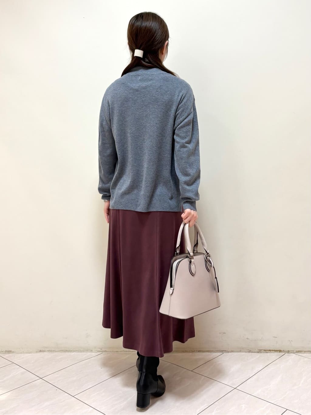 mikiさんの「Reflect｜【通勤】スエードライクフレアスカート」を使ったコーディネート