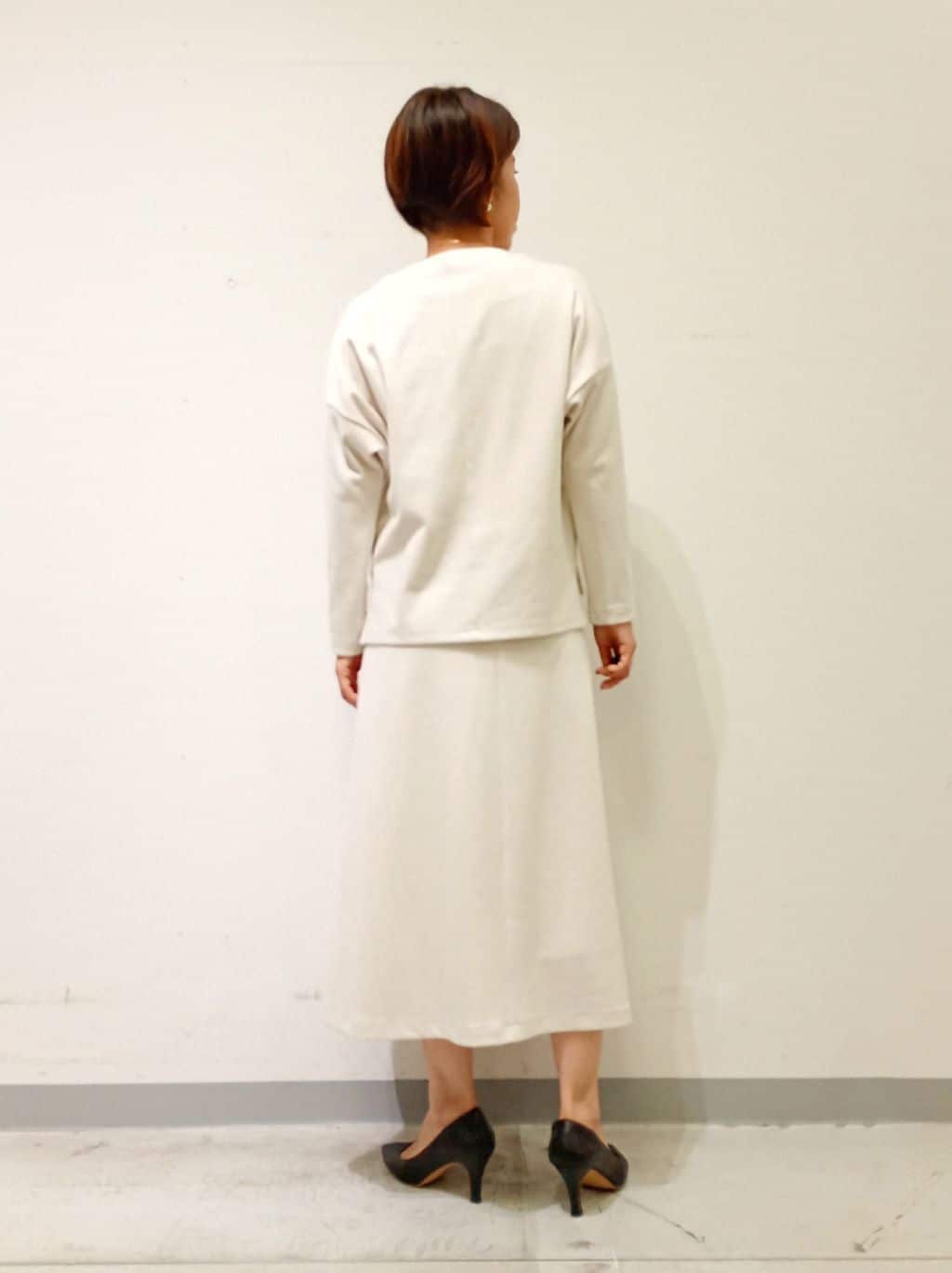 Kさんの「INDIVI｜【SETUP可能／洗える／UVケア】ライトジャージ セミフレアスカート」を使ったコーディネート