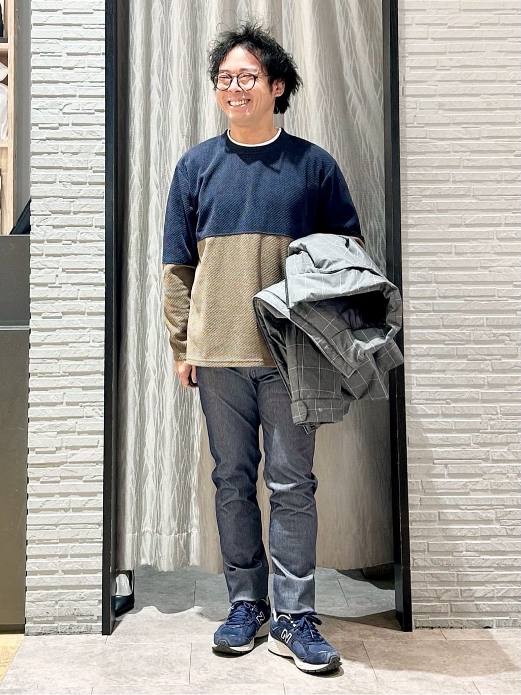 KENJI Iさんの「THE SHOP TK｜【軽くて、暖かい】SORONA／ソロナ 中綿ブルゾン 防風/軽量/洗濯機OK/フード脱着可」を使ったコーディネート