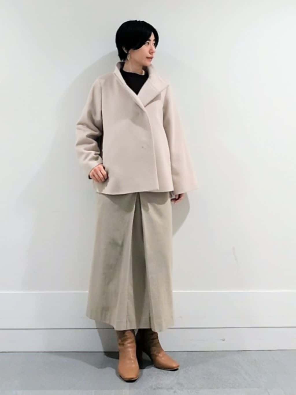ミズタさんの「UNTITLED｜【着回しが効く／オンオフアウター】ウールショートコート」を使ったコーディネート