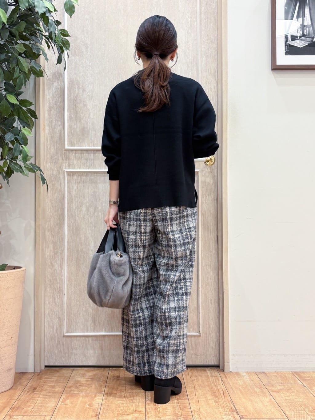なみさんの「SHOO･LA･RUE｜【2点セット】着るだけで決まる クラシカルなツイード調 チェック柄セットアップ」を使ったコーディネート