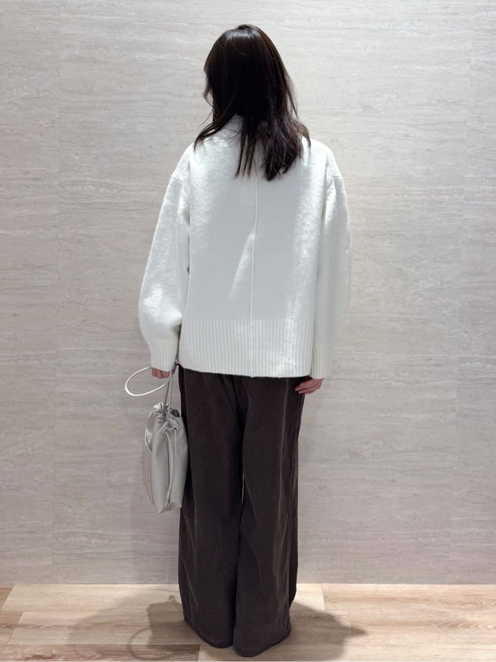 Hinaさんの「OPAQUE.CLIP｜コーデュロイワイドパンツ【洗濯機OK】」を使ったコーディネート