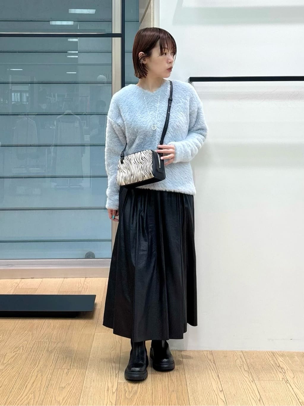 asamiさんの「INDIVI｜【洗える】エアリーシャギートップス」を使ったコーディネート