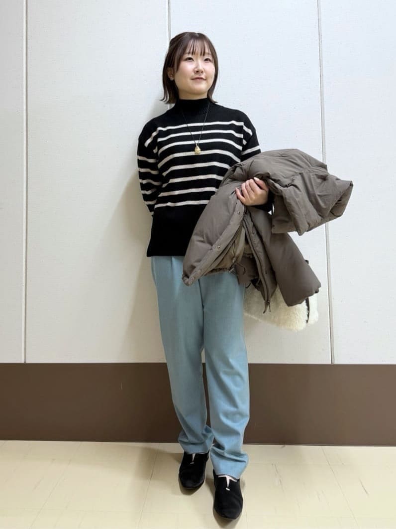 Rikoさんの「INDIVI｜【カシミヤ混】ミドルゲージ ハイネックニット」を使ったコーディネート