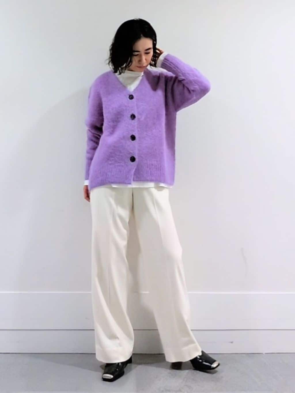 ミズタさんの「UNTITLED｜【ゆったり】アルパカ混シャギー カーディガン」を使ったコーディネート