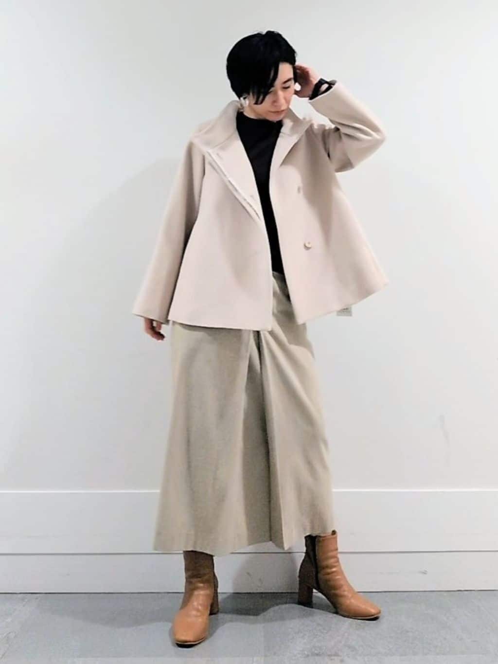 ミズタさんの「UNTITLED｜【着回しが効く／オンオフアウター】ウールショートコート」を使ったコーディネート