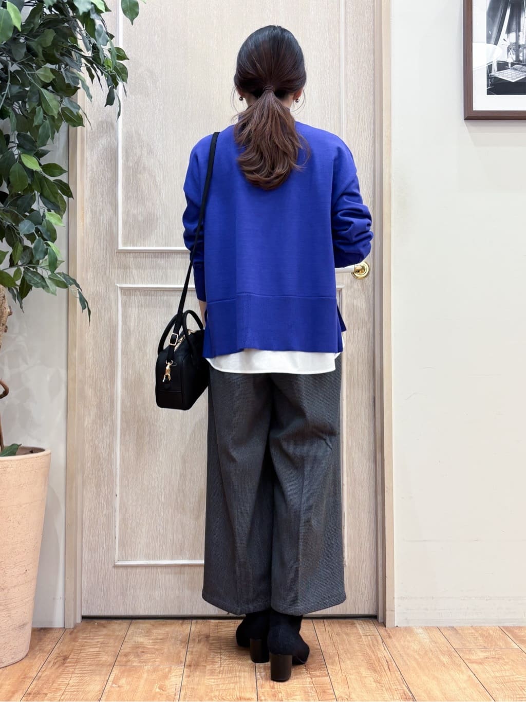 なみさんの「SHOO･LA･RUE｜【2点セット/洗濯機可/S-LL】着回しがきく もちもちハイネックニット+裾シャツインナー」を使ったコーディネート