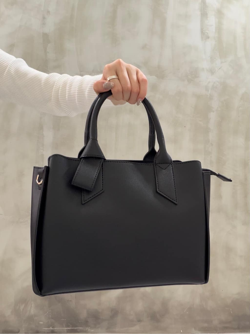 maiさんの「grove｜【2WAY/美シルエット】着こなし自在のジャンドレワンピース」を使ったコーディネート