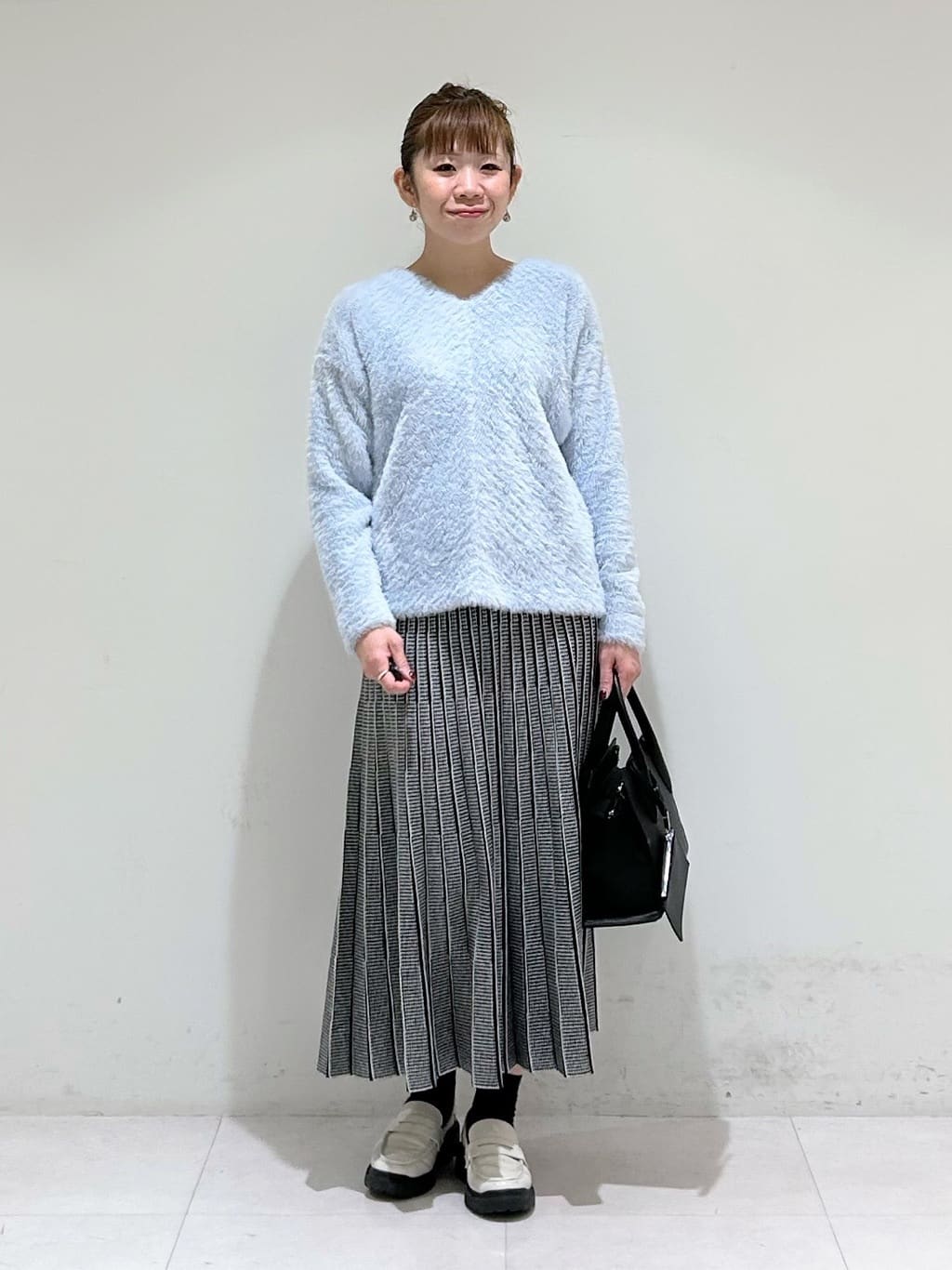 tsuyuさんの「INDIVI｜◆【合皮／マルチWAY／サブバッグ付】ミニショルダーバッグ」を使ったコーディネート