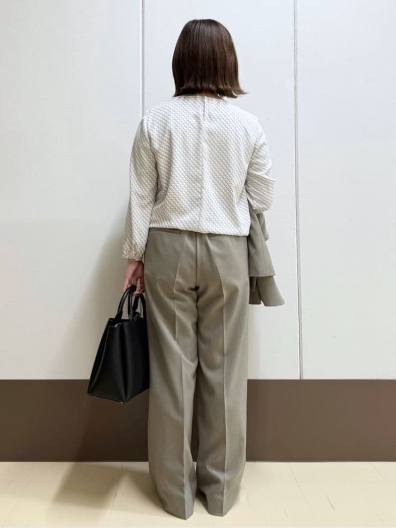 Rikoさんの「INDIVI｜【洗える／通勤／スーツ】メランジストレッチ ノーカラージャケット」を使ったコーディネート