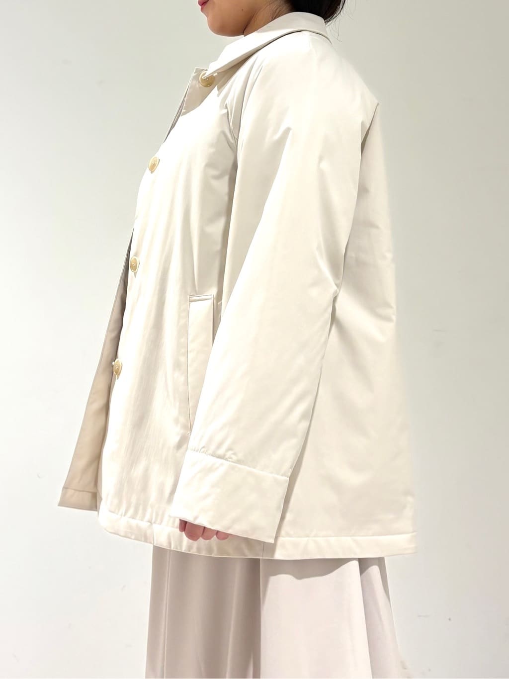 momokoさんの「INDIVI｜【ミニブークレ素材】ジャケットライクカーディガン」を使ったコーディネート