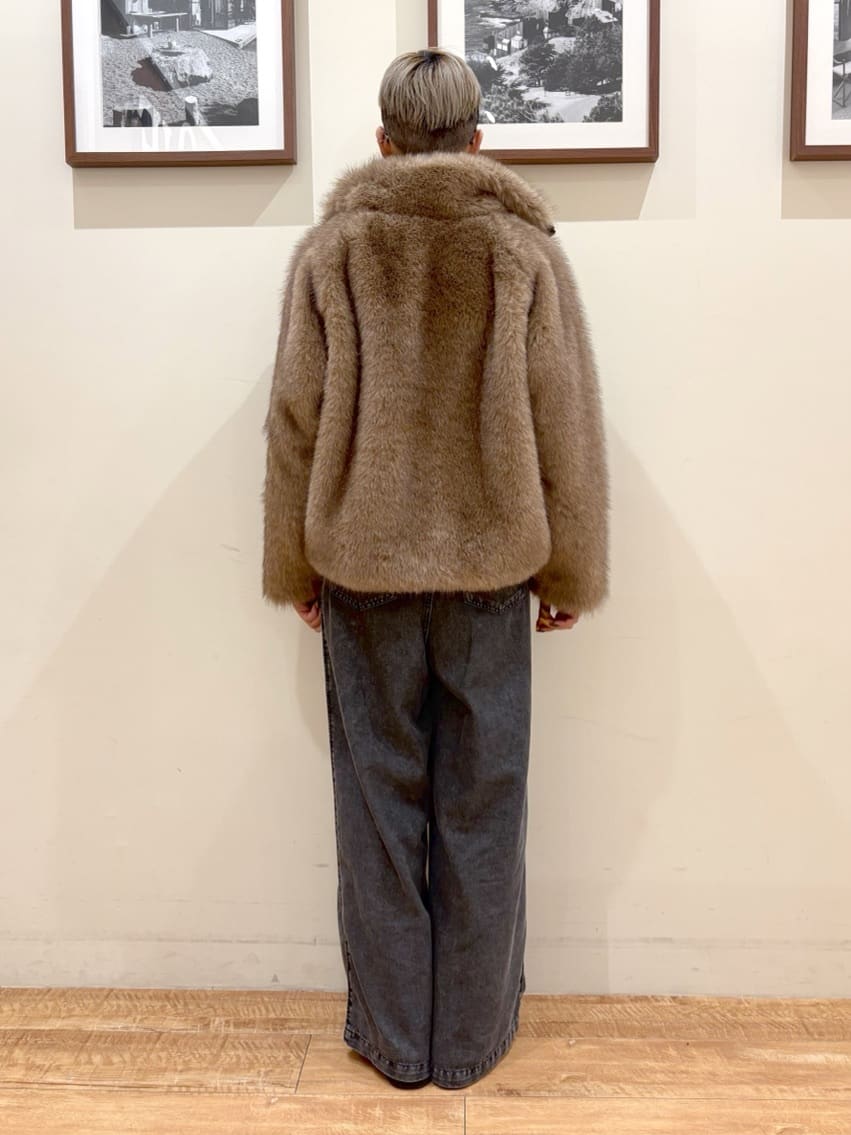 Ayumiさんの「SHOO･LA･RUE｜フェイクファーブルゾン」を使ったコーディネート