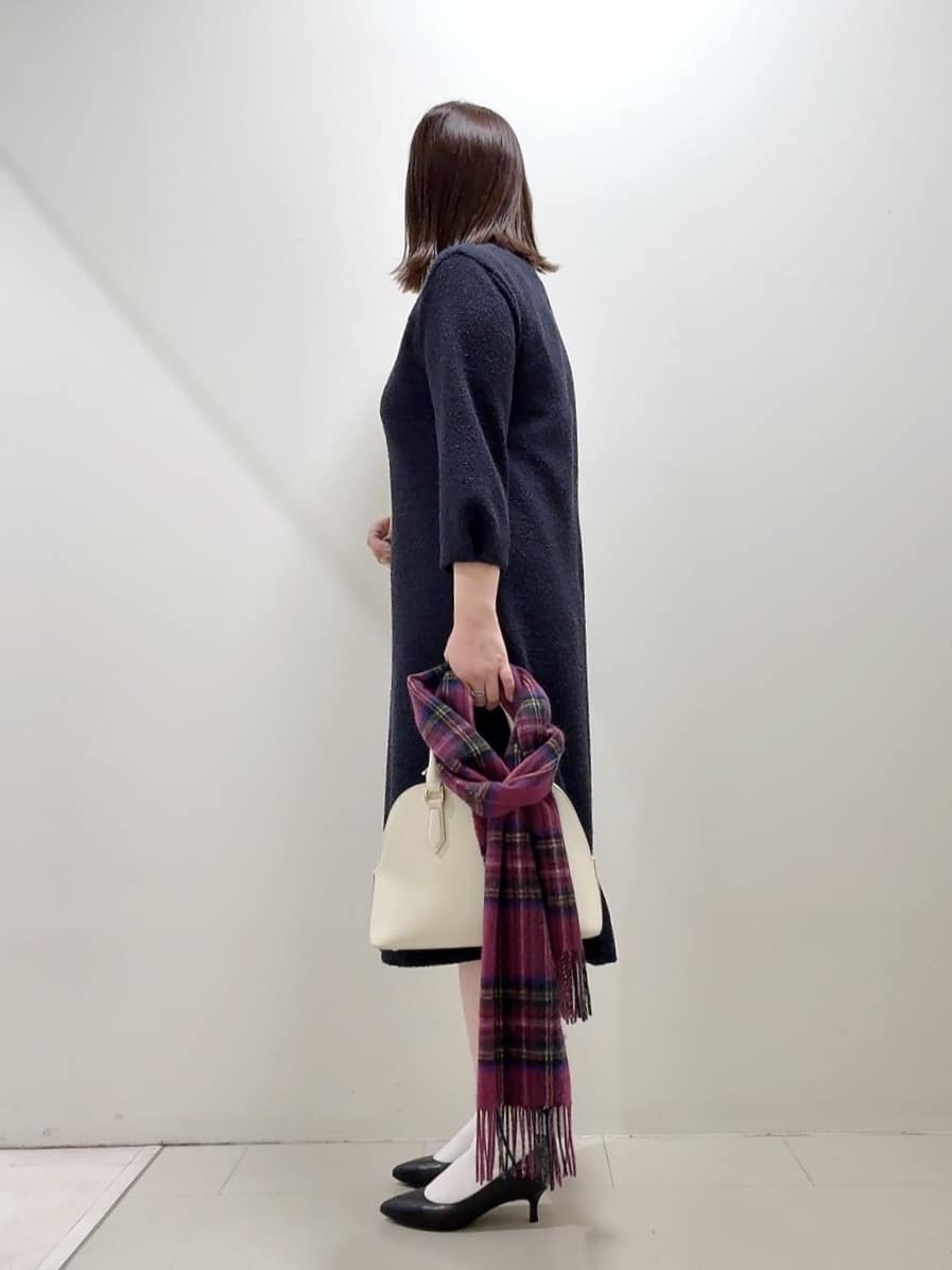 YUIさんの「UNTITLED｜【洗える/ストレッチ】ツイードジャージワンピース」を使ったコーディネート