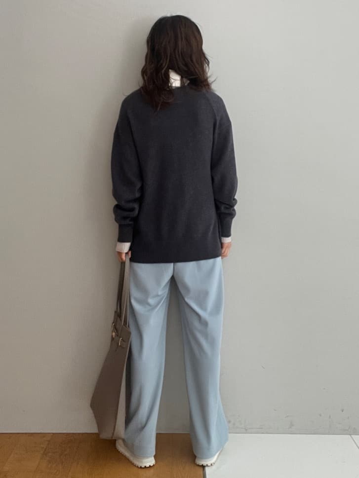 misaさんの「DRESSTERIOR｜シルクブレンドメリノウールリブプルオーバー」を使ったコーディネート