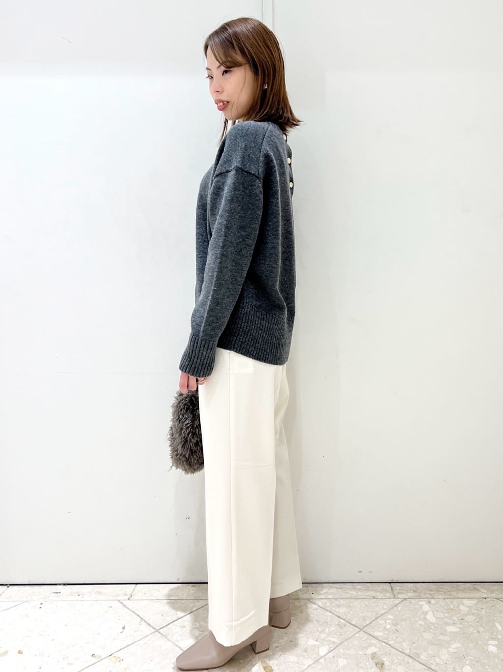 yuiさんの「OPAQUE.CLIP｜ウォームタッチ イージーワイドパンツ【洗濯機洗OK／ストレッチ】≪SS～LL≫」を使ったコーディネート
