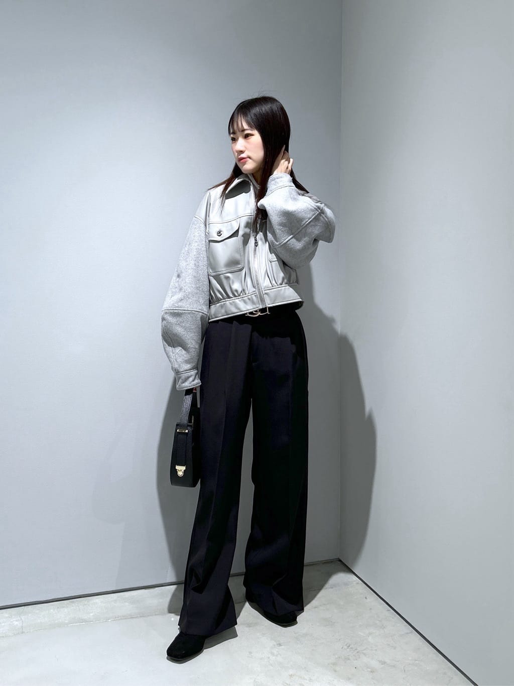 Renoさんの「INDIVI｜シグネチャータートルシアーロンT」を使ったコーディネート