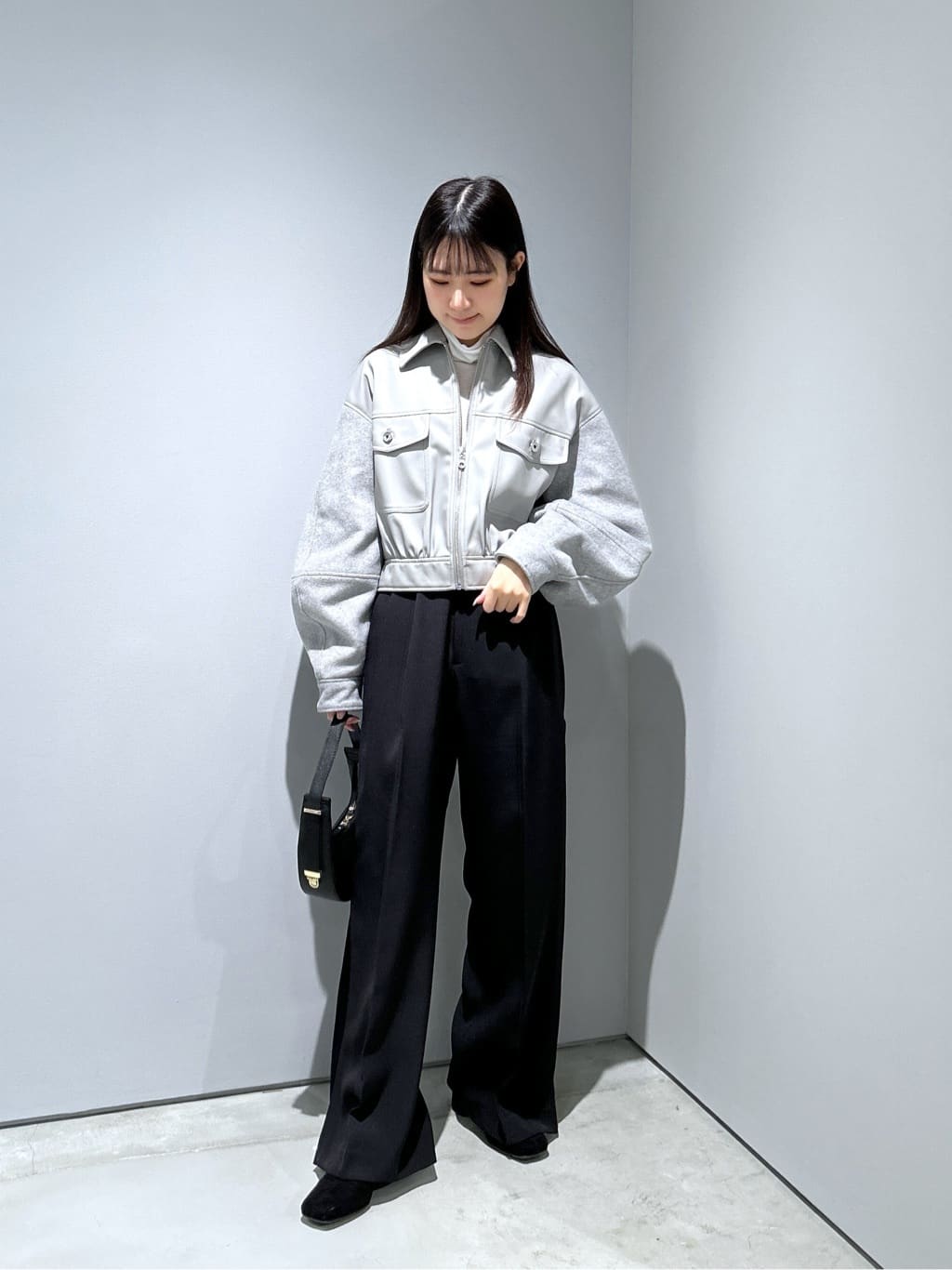 Renoさんの「INDIVI｜シグネチャータートルシアーロンT」を使ったコーディネート