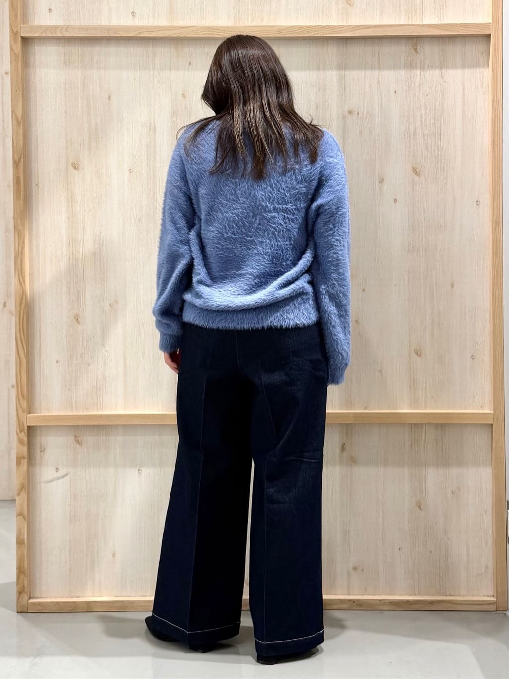 nanaさんの「THE SHOP TK｜【華やかで柔らか】ふわふわフェザーニット/洗える・前後2WAY」を使ったコーディネート