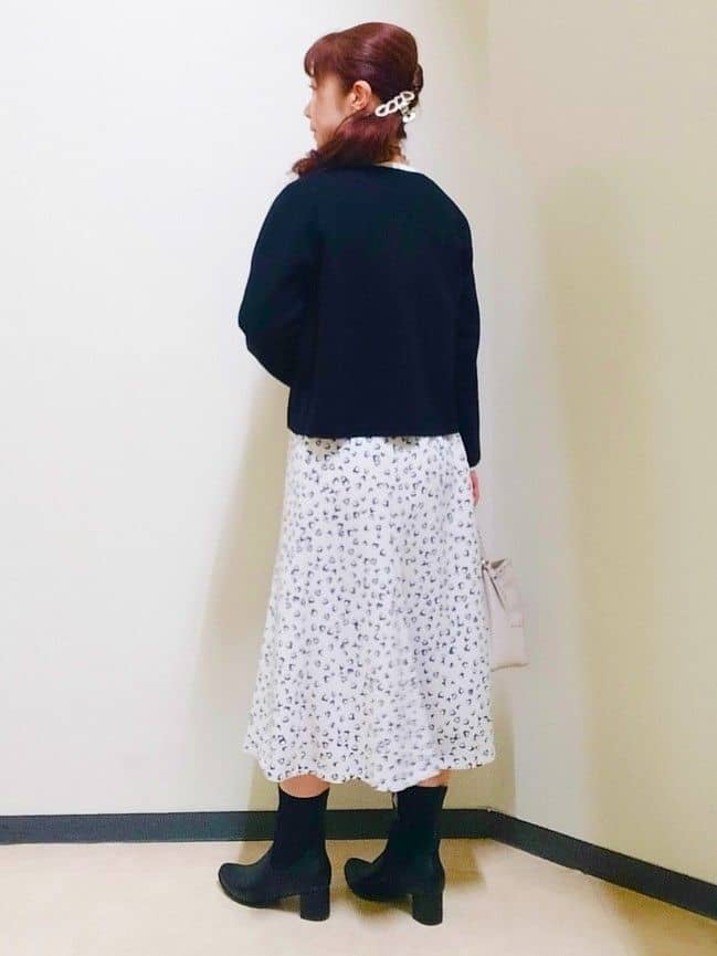 花さんの「Reflect｜【秋映え／単品使い◎／すっきり見え】ブローチ付きニットアンサンブル」を使ったコーディネート