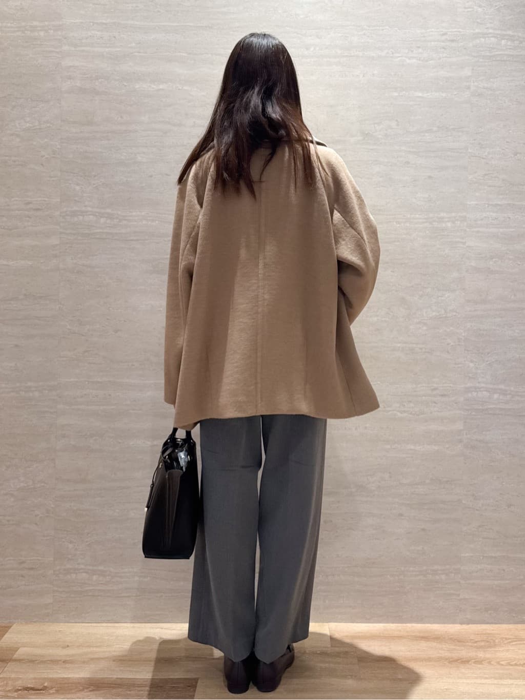 Hinaさんの「OPAQUE.CLIP｜カシミヤブレンドウールミドルピーコート」を使ったコーディネート