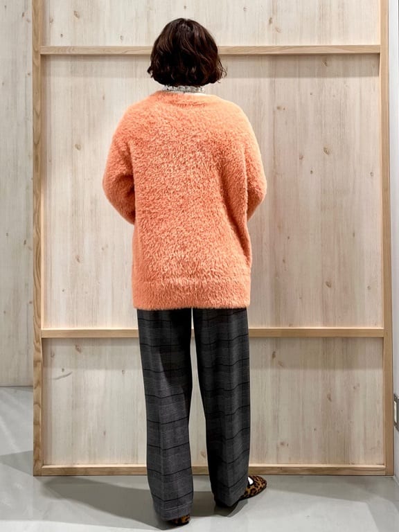 nakoさんの「THE SHOP TK｜【ふわふわあったか】フェザーカーディガン」を使ったコーディネート