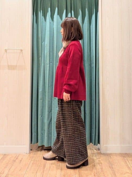 ゆーさんさんの「SHOO･LA･RUE｜ファー&times;パール風付きニットティペット」を使ったコーディネート