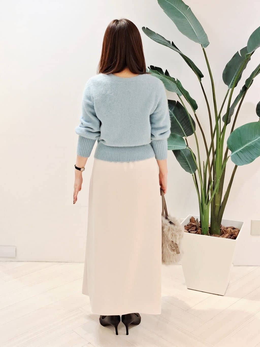 YuKaRiさんの「UNTITLED｜【ふわふわニット/前後2WAY】フォックスカシミヤカーディガン」を使ったコーディネート