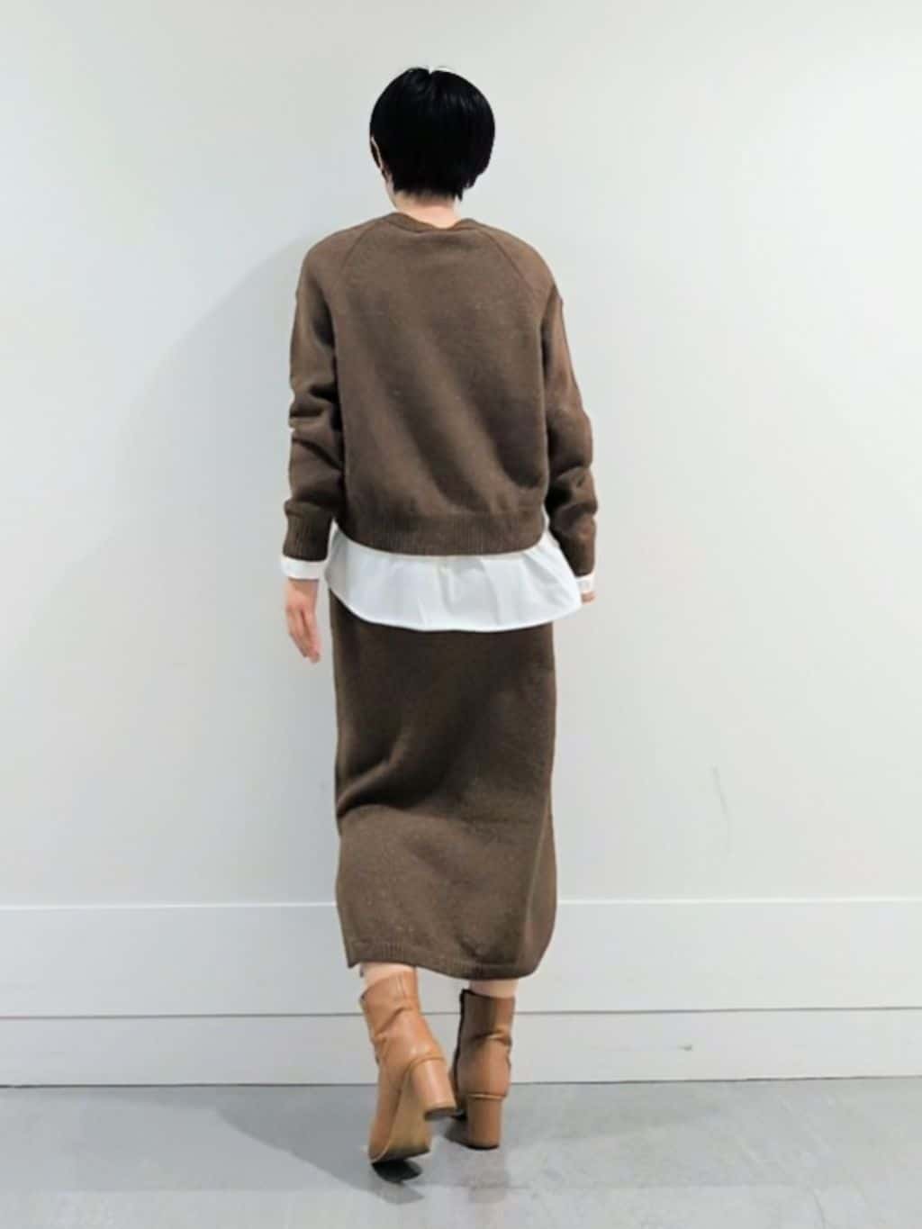 ミズタさんの「UNTITLED｜【セットアップ可/ゆったり】ウール混ラメニット」を使ったコーディネート