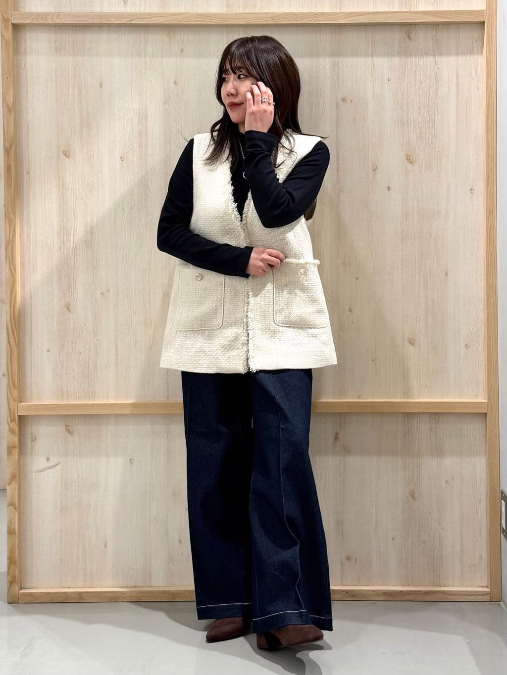 nanaさんの「THE SHOP TK｜【フォーマルにもカジュアルにも】ツイードジレ」を使ったコーディネート
