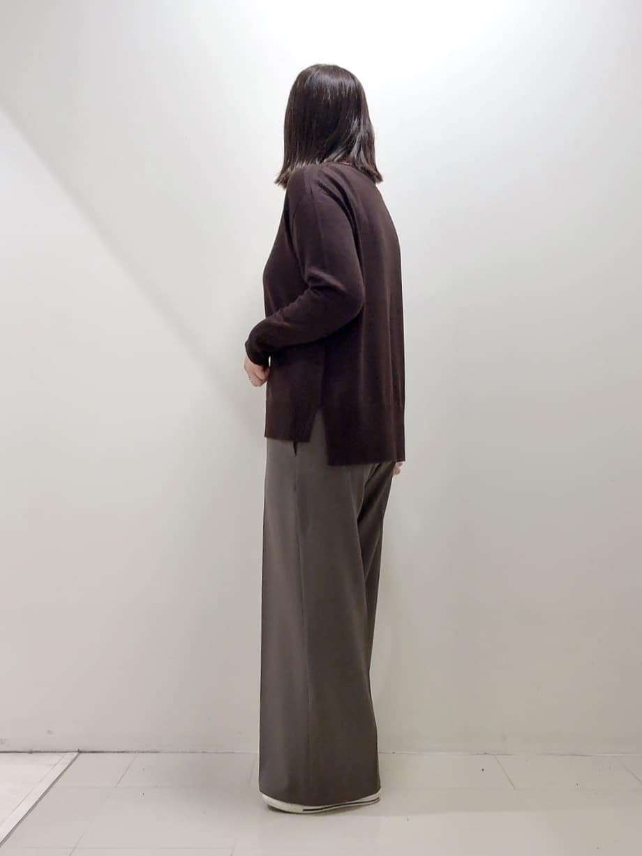 YUIさんの「UNTITLED｜【8色展開/体型カバー】魅せるタイムレスニット」を使ったコーディネート