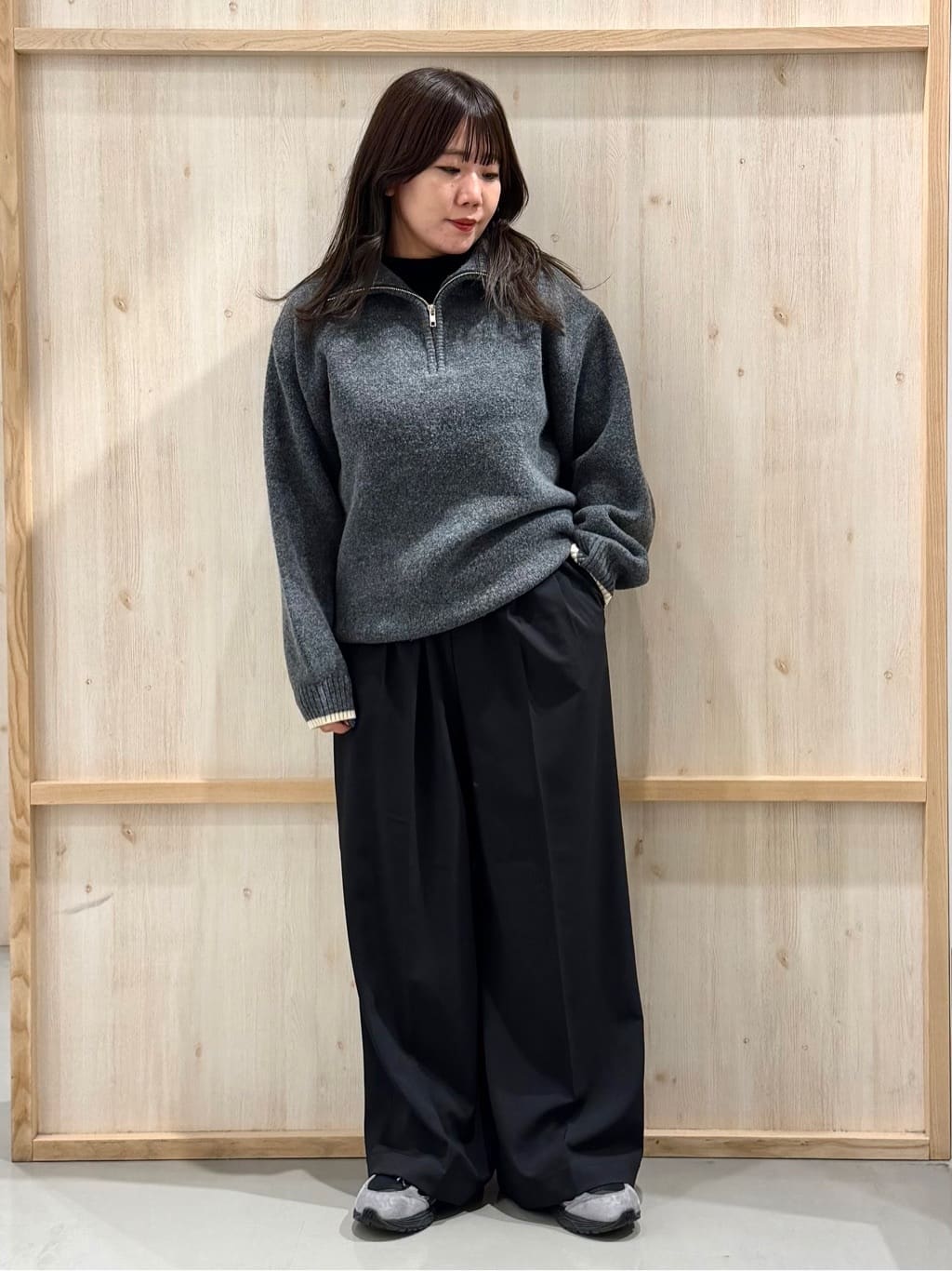 nanaさんの「THE SHOP TK｜【洗える】ほど良くラフで女性らしい ハーフZIPニット」を使ったコーディネート